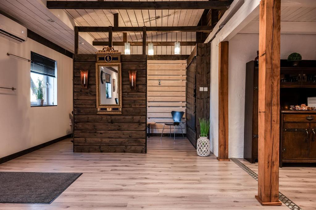 Unique Rustic Property In Skane Linderod Экстерьер фото