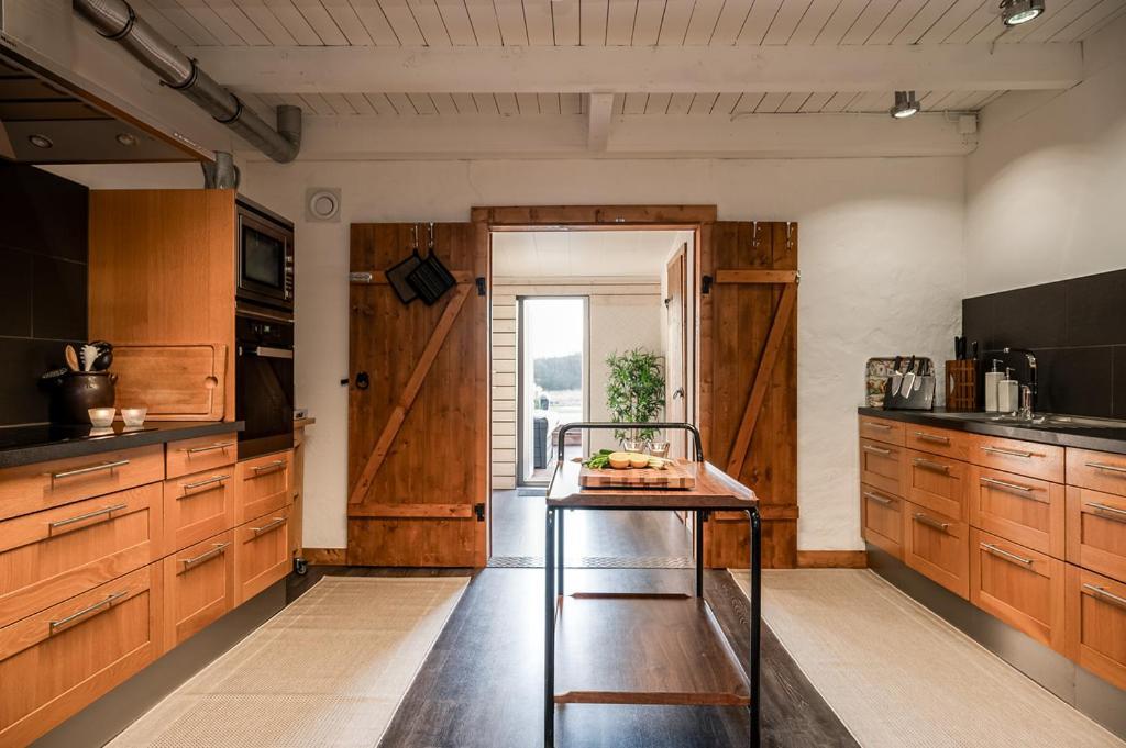 Unique Rustic Property In Skane Linderod Экстерьер фото