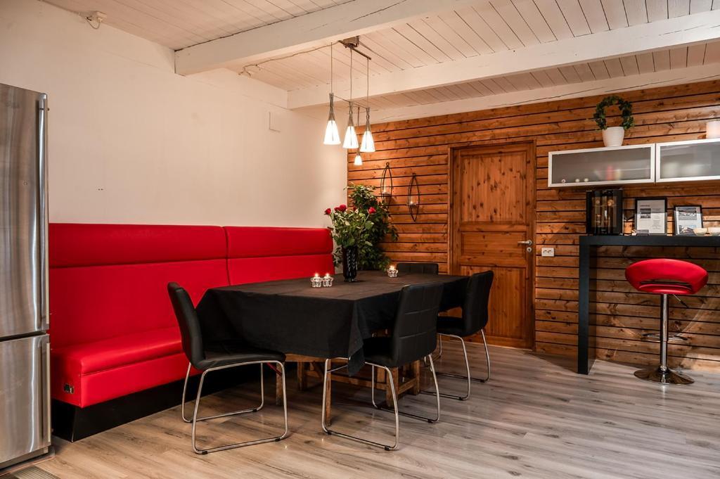 Unique Rustic Property In Skane Linderod Экстерьер фото